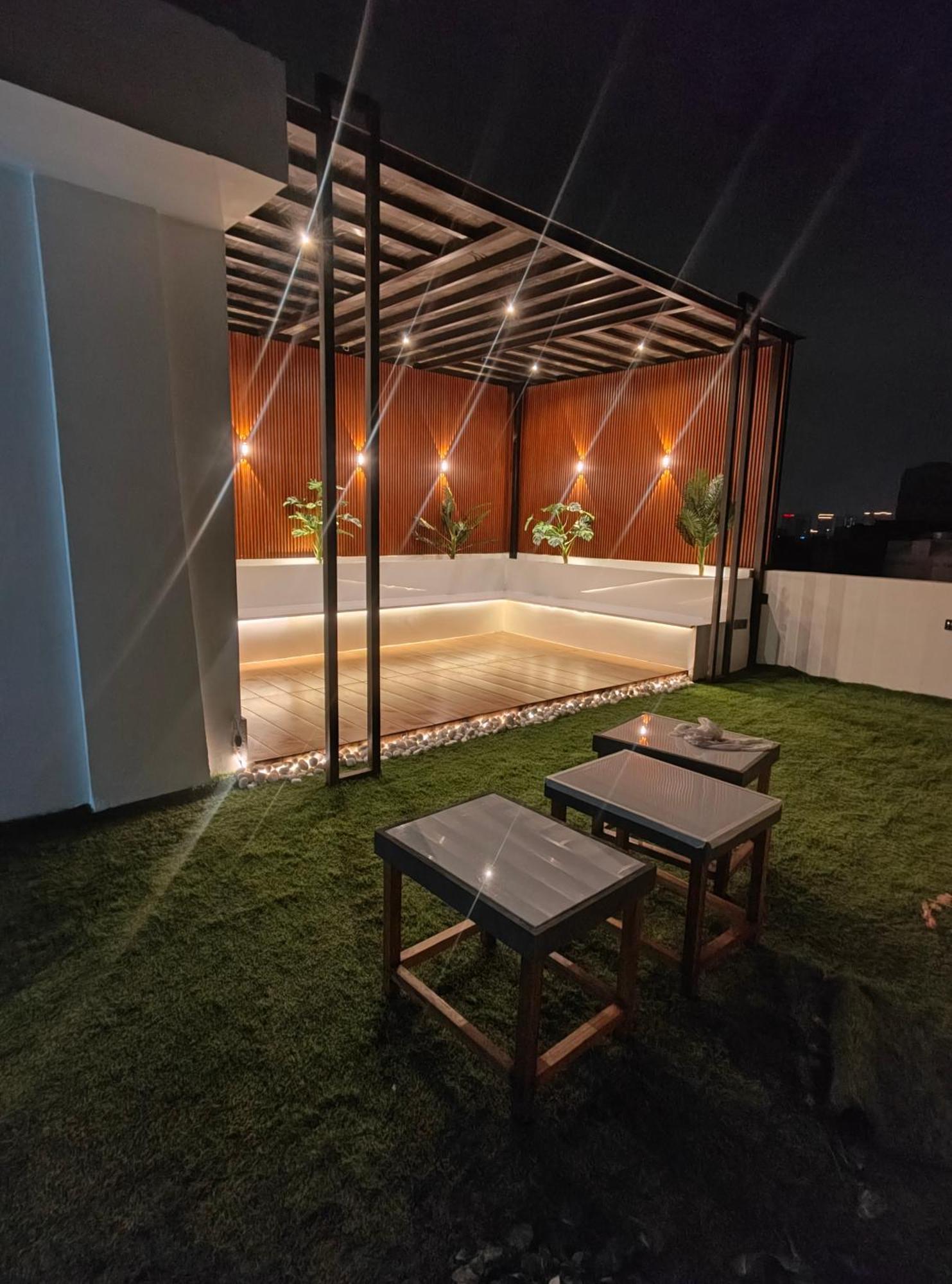 Enchanted The Roof Rekha, With Private Trace Garden 호텔 뉴델리 외부 사진